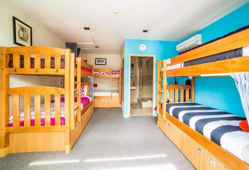 Adventure Queenstown Hostel