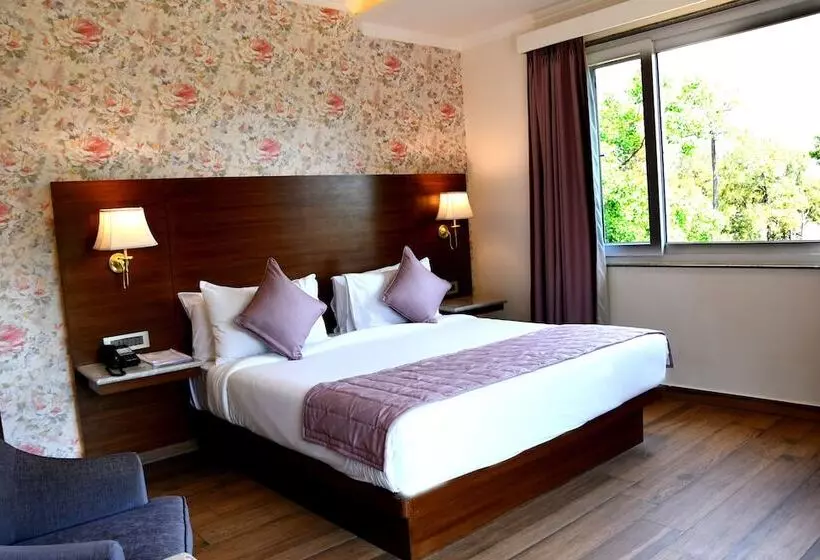 Hotelli Mastiff Villa Camellia By Othpl