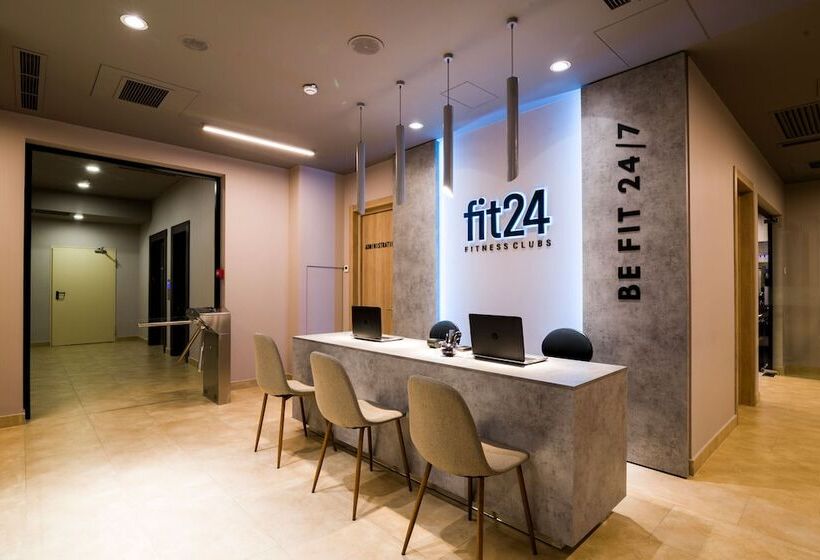 Ramada Hotel & Suites By Wyndham Yerevan