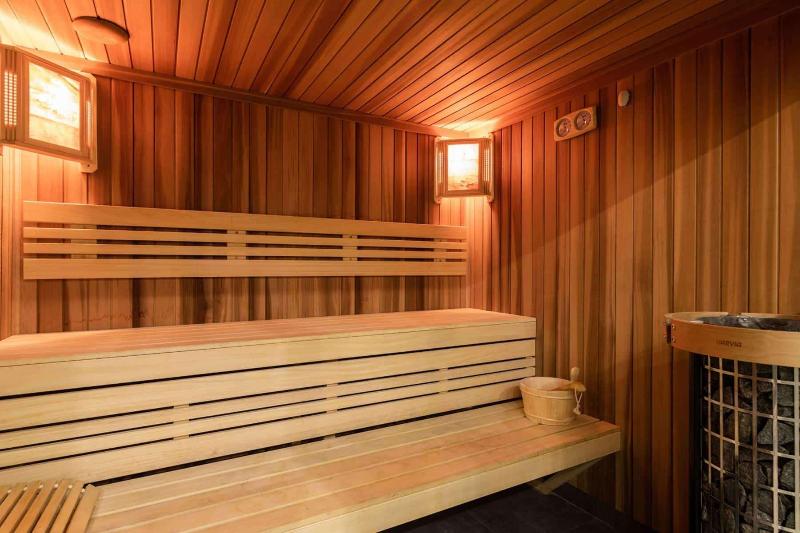 Ramada Hotel & Suites By Wyndham Yerevan