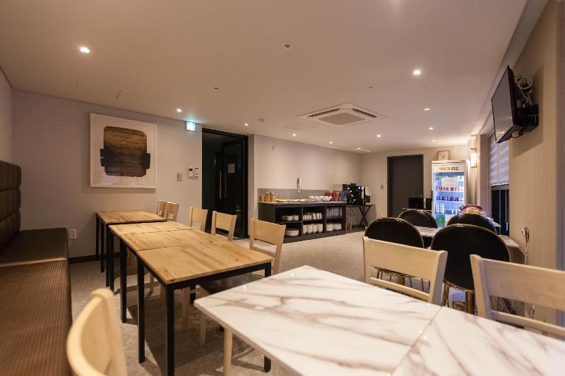 Brown Dot Hotel Hadan