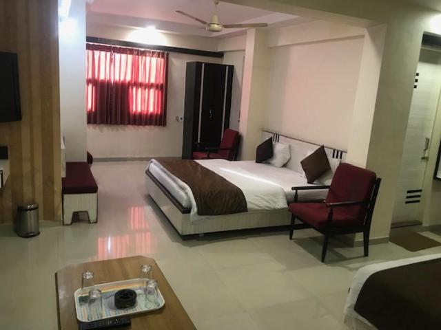 Отель Mansarovar