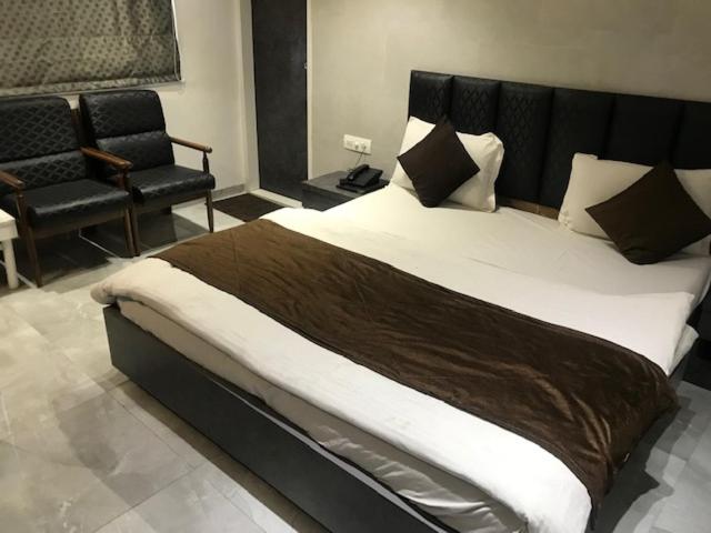 Отель Mansarovar