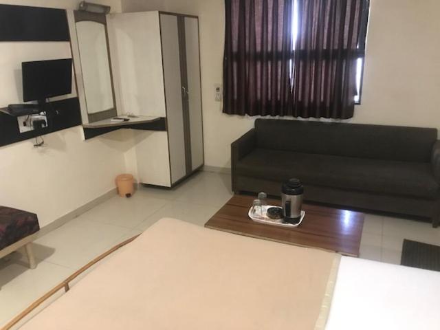 Отель Mansarovar