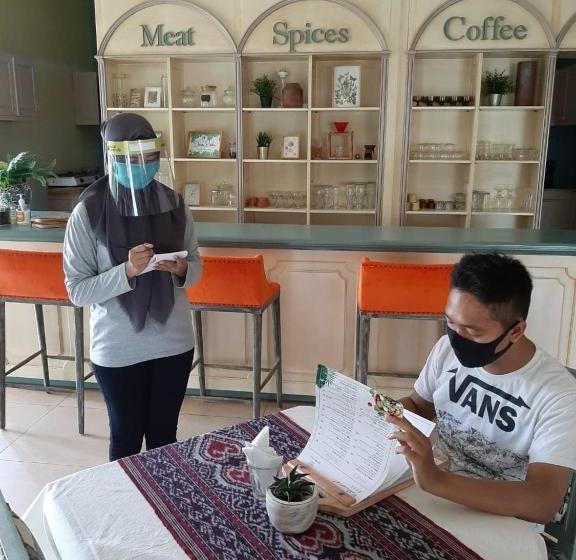 צימר Rimba Desa Resort Inn Jepara