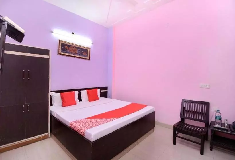 Oyo 33374 Hotel Kc