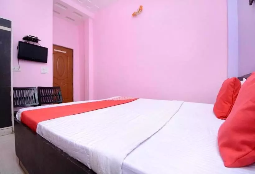 Oyo 33374 Hotel Kc