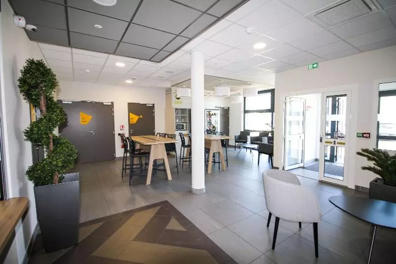 B&b Hotel Montélimar Sud