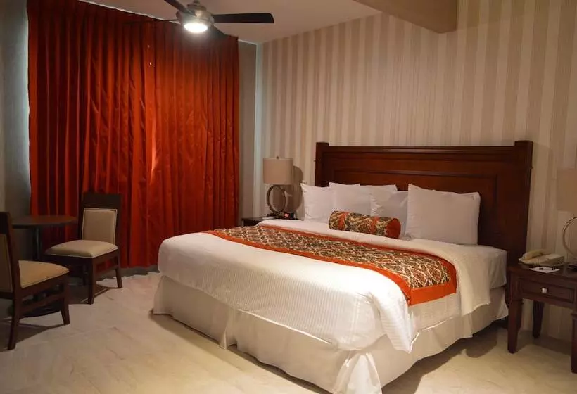 ホテル Villa Magna Poza Rica