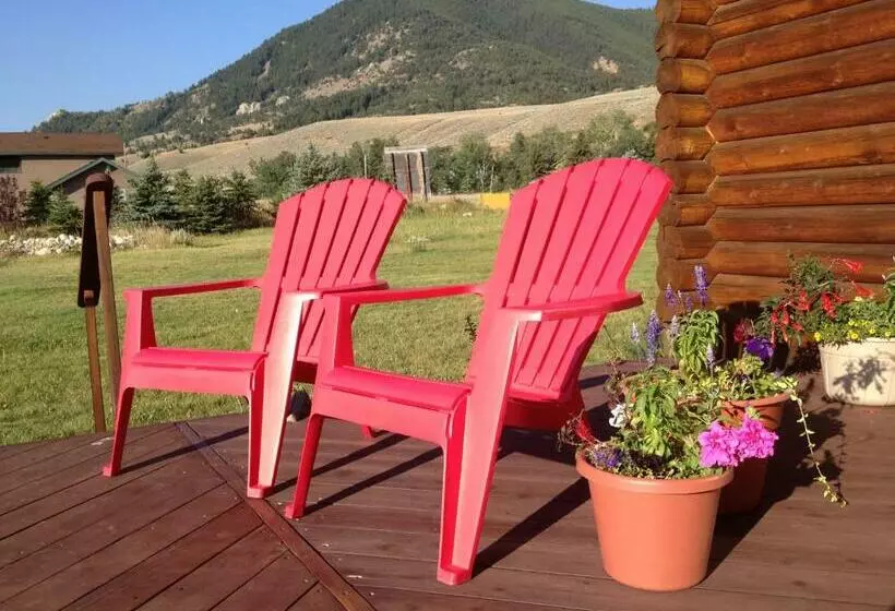 ユースホステル Inn On The Beartooth B&b