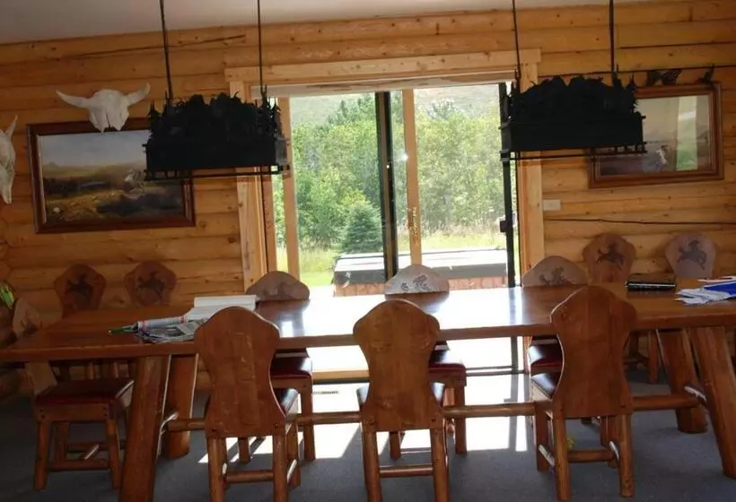 ユースホステル Inn On The Beartooth B&b