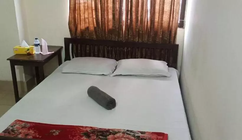 هتل As Shams International