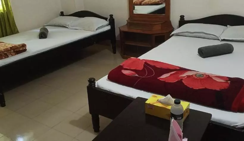 هتل As Shams International