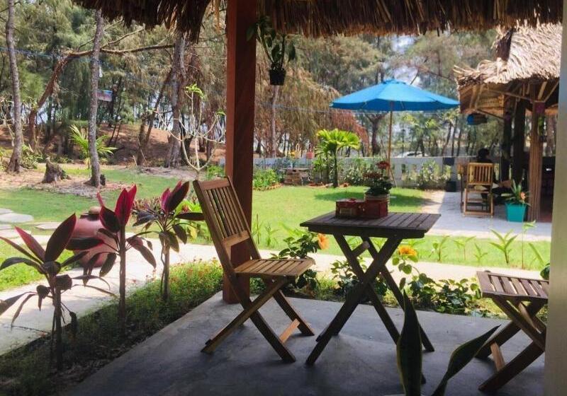 تختخواب و صبحانه Hoi An Blue Seaside Homestay