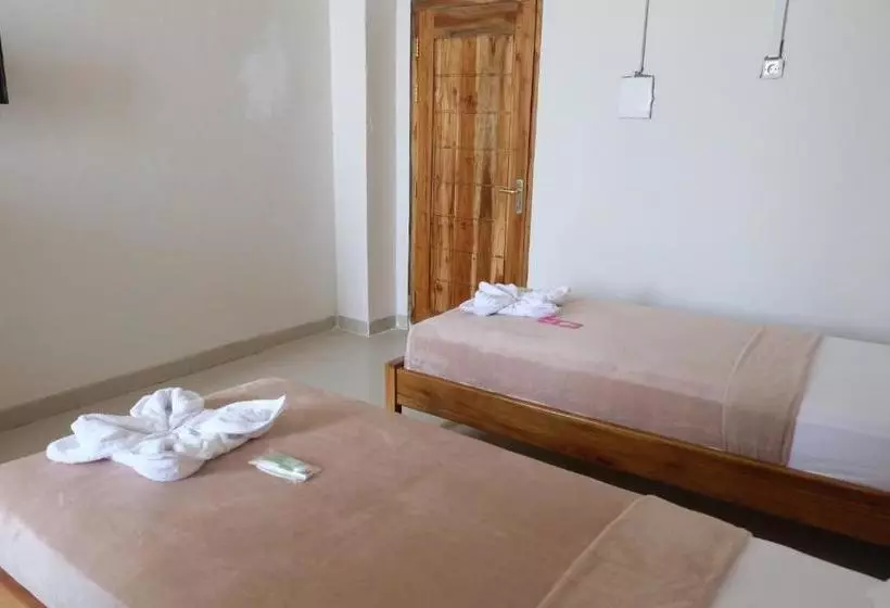 ベッドアンドブレックファースト Sky Bajo Hostel