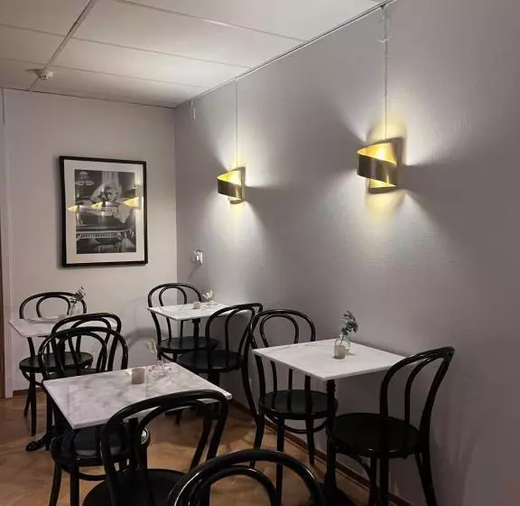 Ewa & Maude Hotel Aston Villa