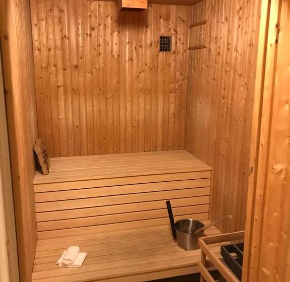 Ewa & Maude Hotel Aston Villa