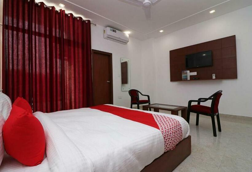 Hotel Oyo 28328 Rex Cabana