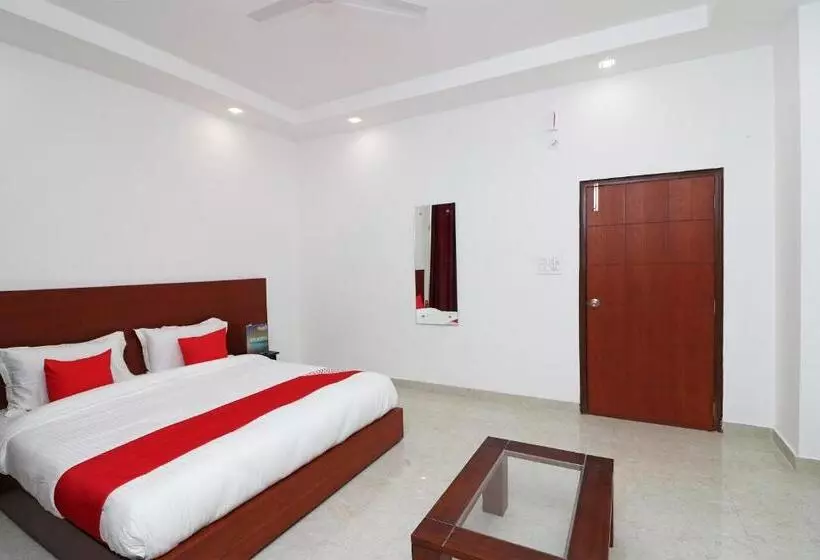 هتل Oyo 28328 Rex Cabana