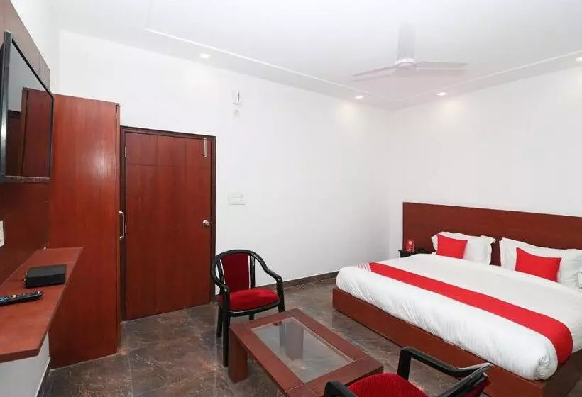 هتل Oyo 28328 Rex Cabana