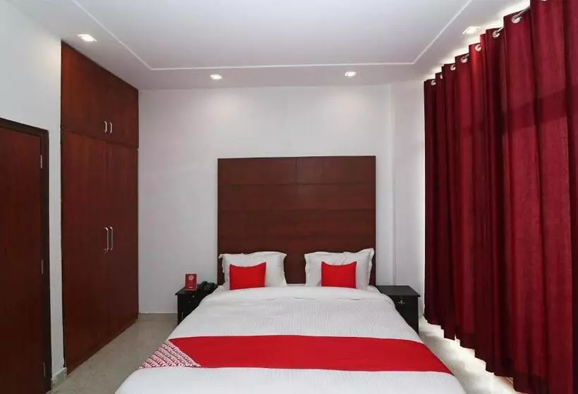 هتل Oyo 28328 Rex Cabana