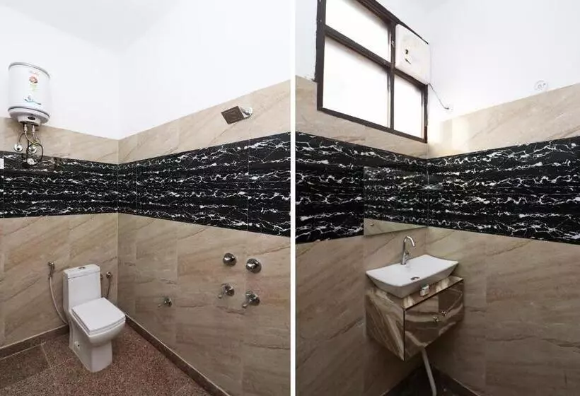 هتل Oyo 28328 Rex Cabana