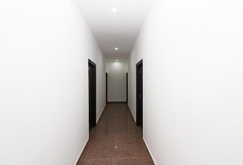 Hotel Oyo 28328 Rex Cabana