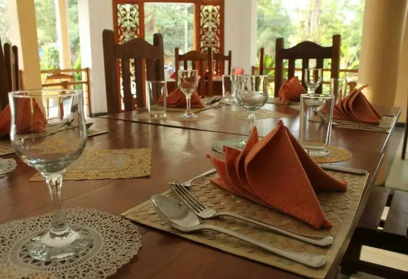 هتل Sigiriya Summer Resort