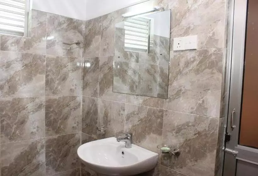 هتل Sigiriya Summer Resort