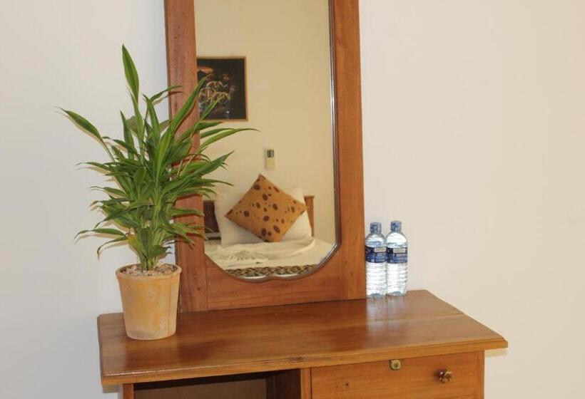 Hotelli Sigiriya Summer Resort