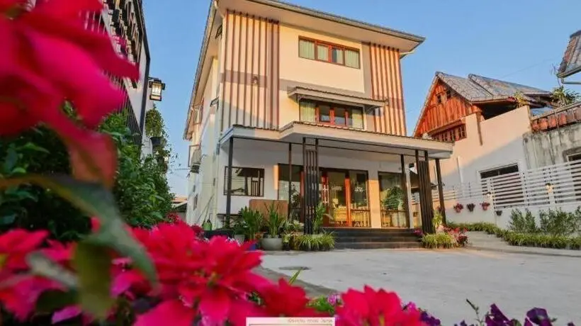 Hotel Chiangkhan Town