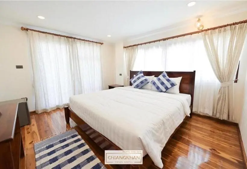 Hotel Chiangkhan Town