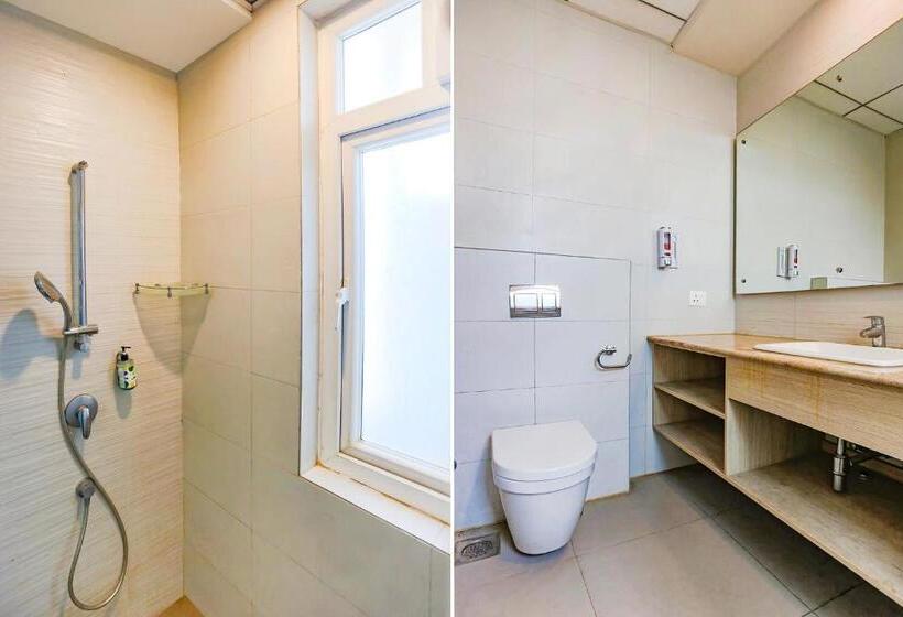 Fabhotel Sapphire 83