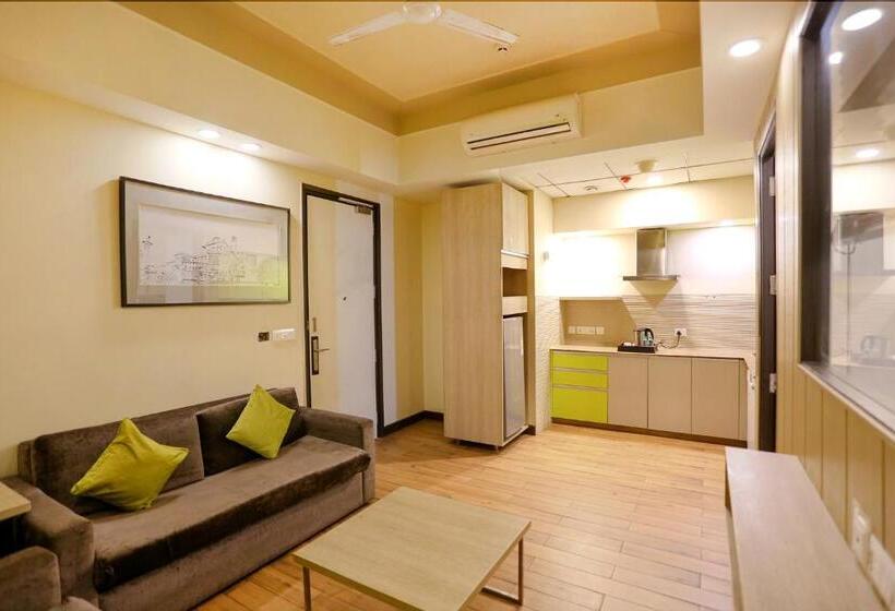 Fabhotel Sapphire 83