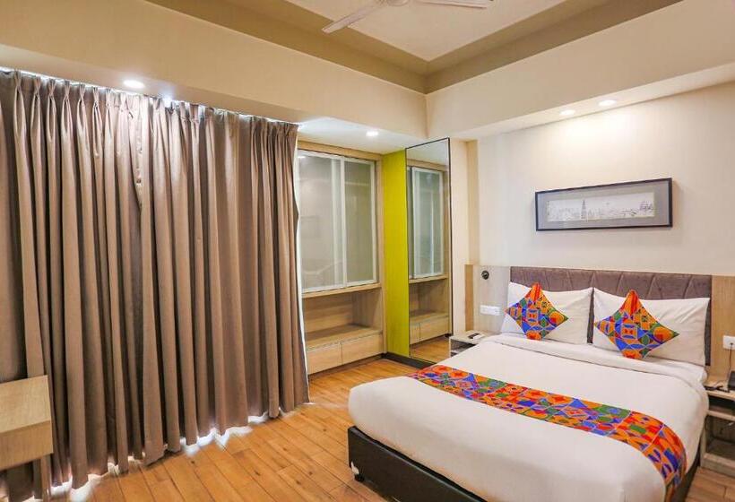 Fabhotel Sapphire 83