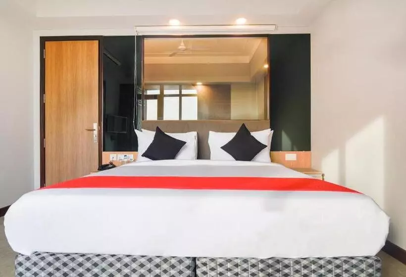 Fabhotel Sapphire 83