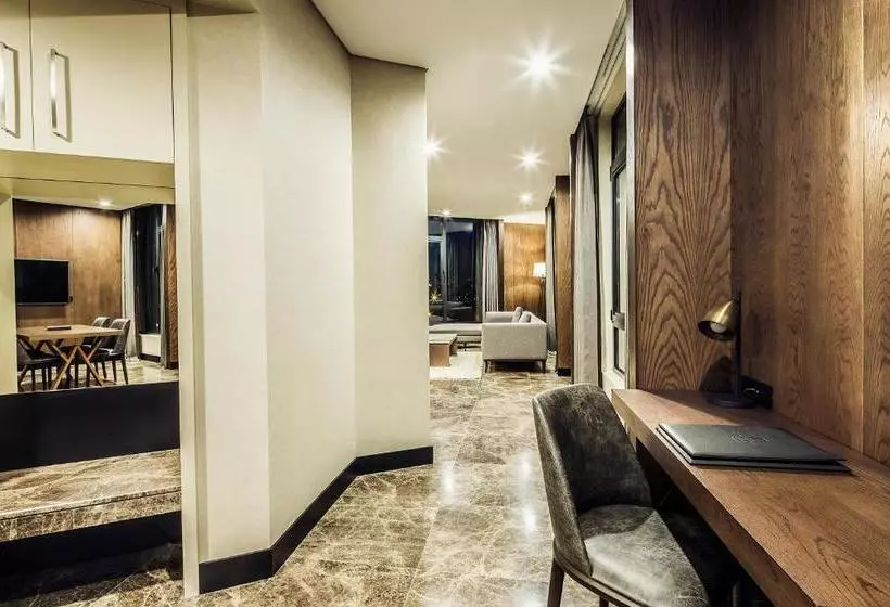 Hotelli Doubletree By Hilton Kocaeli