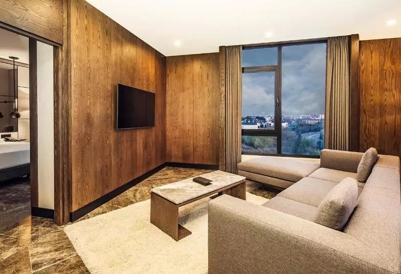 Hotelli Doubletree By Hilton Kocaeli