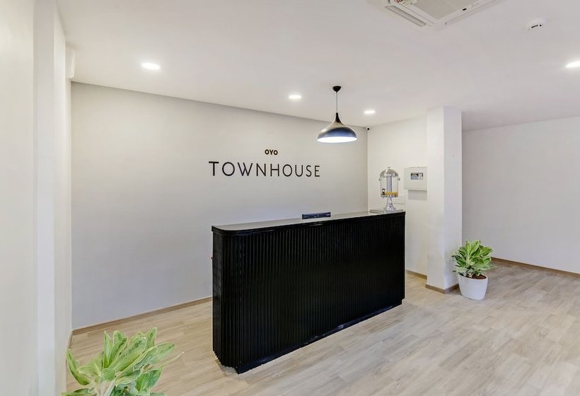 هتل Oyo Townhouse 257 Orlanko Lake View