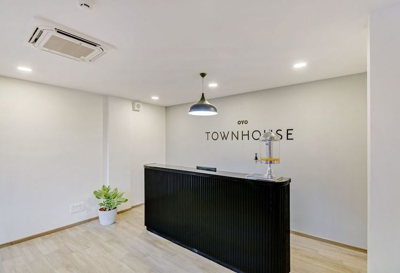 هتل Oyo Townhouse 257 Orlanko Lake View