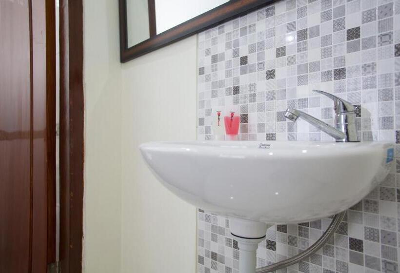 فندق Reddoorz @ Panglima Sudirman Probolinggo