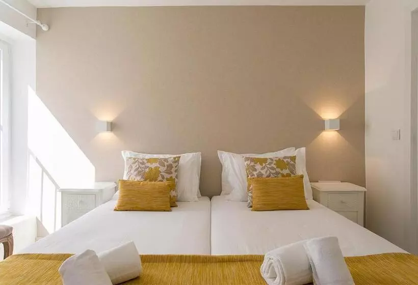 پانسیون Suites Amália Guesthouse Near Rossio Square