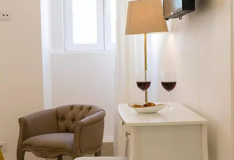 پانسیون Suites Amália Guesthouse Near Rossio Square