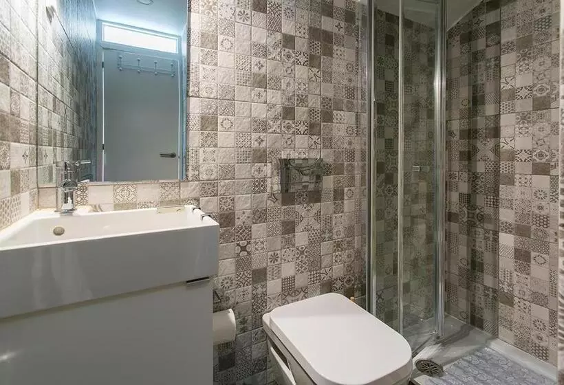 پانسیون Suites Amália Guesthouse Near Rossio Square
