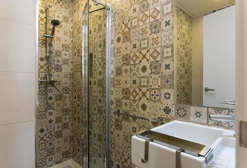 پانسیون Suites Amália Guesthouse Near Rossio Square