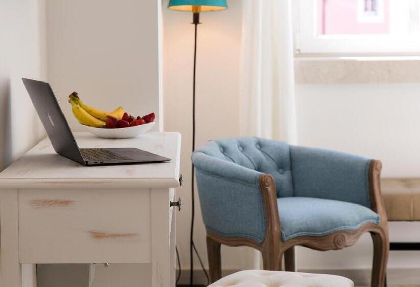 Pension Suites Amália Guesthouse Near Rossio Square
