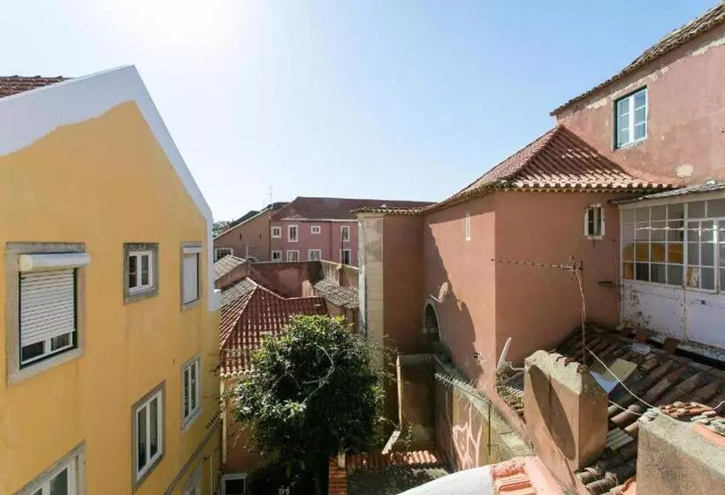 پانسیون Suites Amália Guesthouse Near Rossio Square