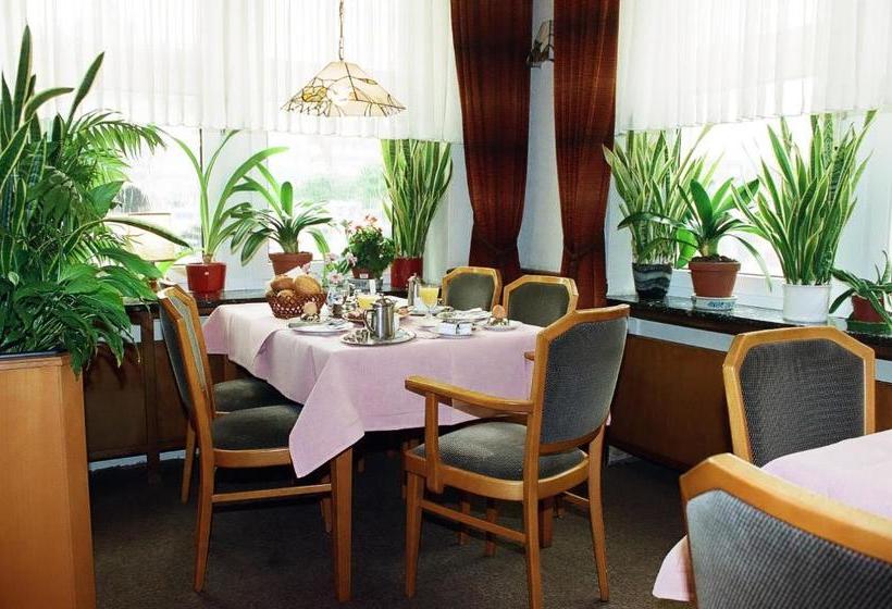 Отель Delfthalle