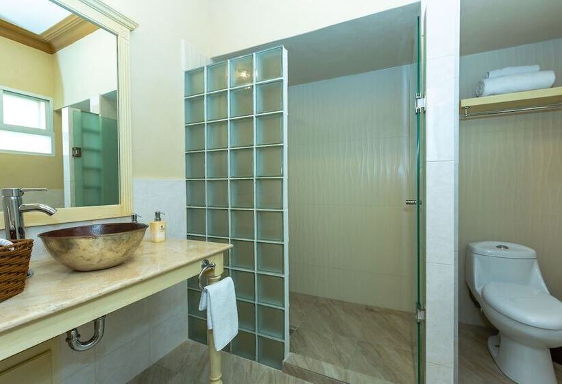 فندق Palacio La Embajada