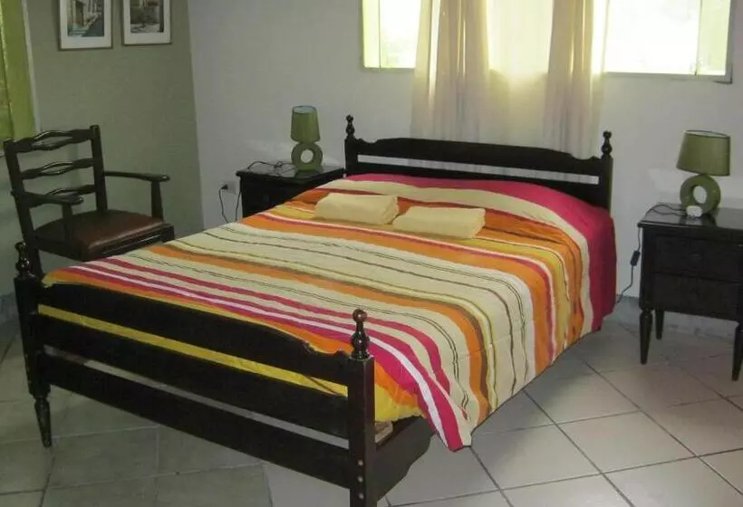 ベッドアンドブレックファースト Huaranjapo